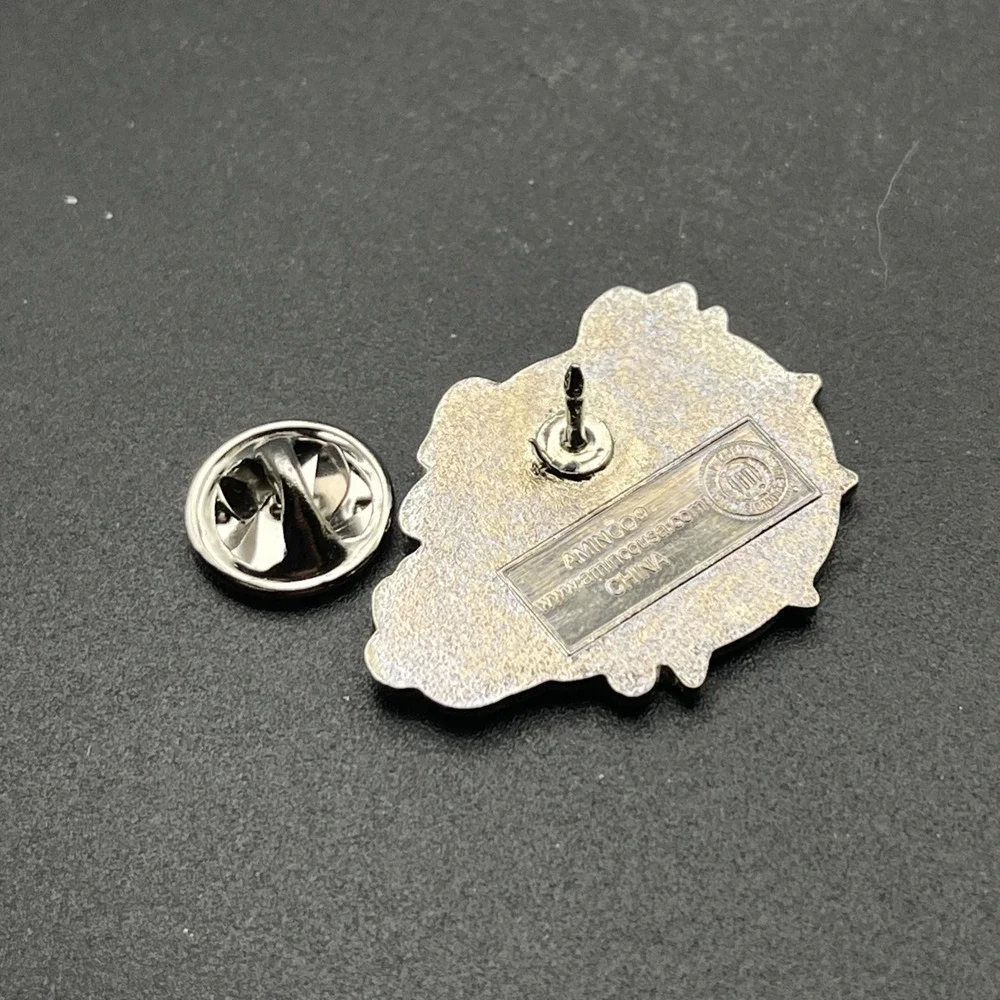 NCAA University Of Georgia Bulldogs Mascot Football Hat Lapel Pin‎